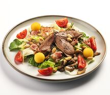 Салат с утиной грудкой