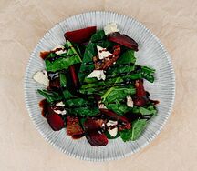 Салат со свеклой и сыром Монт Блю