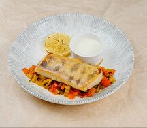 Судак с овощным соте и сливочно-ореховым соусом