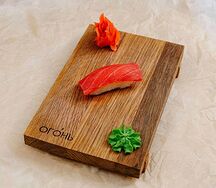 Суши с тунцом