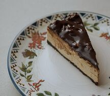Чизкейк шоколад-фундук
