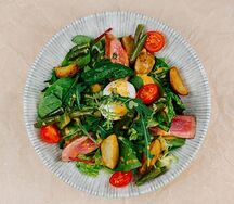 Салат с тунцом