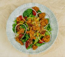 Салат с цыплёнком и заправкой цитрусовый чили