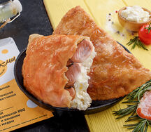 Чебурек с горбушей и творожным сыром