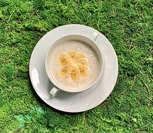 Овсяная каша на сливках с бананом