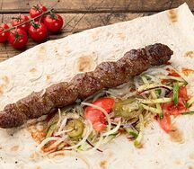 Шаурма-кебаб в лаваше куриный