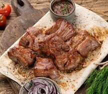 Шашлык из cвинoй шейки