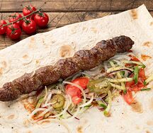 Шаурма-кебаб в лаваше говяжий