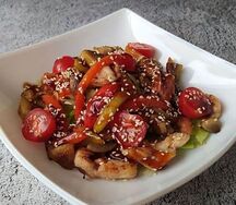 Теплый с курицей и баклажанами