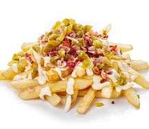 Фри с беконом и халапеньо