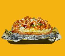 Гриль-чиз со свининой в сладком соусе чили и горошком