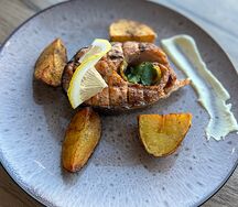 Стейк из форели с картофелем 