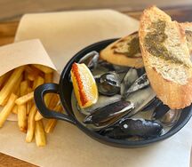 Мидии в соусе дорблю