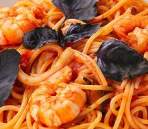 Тихоокеанская с креветками, кальмаром и мидиями