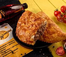 Чебурек с мраморной говядиной