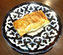 Самса Слоенная с сыром и грибами