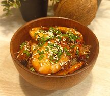 Креветки Королевские, обжаренные с перцем чили, чесноком и лимоном