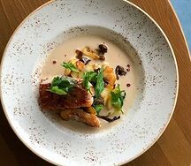 Треска с луковым соусом