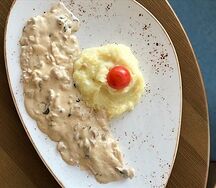 Куриная грудка в сливочном соусе