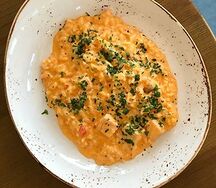 Ризотто с сёмгой в сливочно-томатном соусе