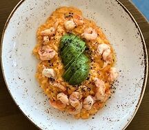 Ризотто с креветками и авокадо