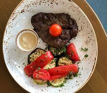 Филе говядины с фирменным соусом