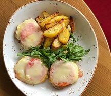 Свинина с сыром моцарелла