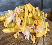 Картофель фри с копченой курицей