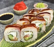 Ролл с копченым беконом