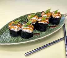 Маки Креветка запеченный