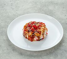 Суши-салат с лососем и соусом спайси