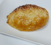 Пирожок с яблоком