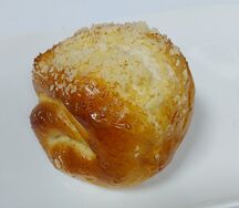 Булка с вареной сгущенкой