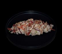 Жаренный рис с овощами и курицей