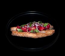 Стейк из лосося с соусом Понзу