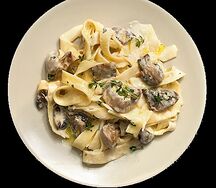 Феттуччине с грибами в сливочном соусе