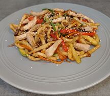 Удон с курицей по-корейски