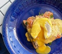 Бенедикт с лососем