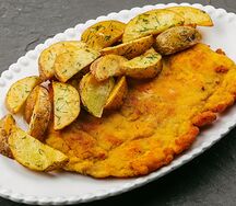 Свиной шницель с деревенской картошечкой