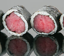 Сашими-ролл с тунцом