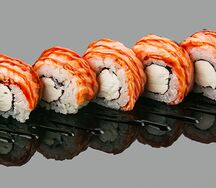 Ролл С опаленный с лососем