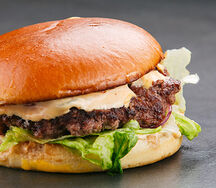 Бургер с мраморной говядиной