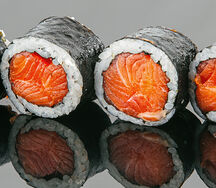 Сашими-ролл с лососем