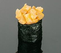 Гункан Спайси с морским гребешком