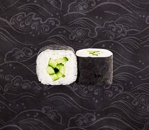 Ролл маки Огурец