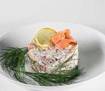 Оливье с копчёным лососем