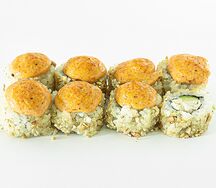 Ролл с цыпленком арахисом и авокадо