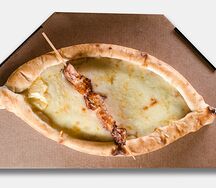 Хачапури с куриным шашлычком