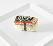Суши с угрем