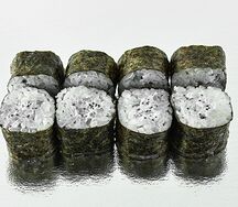 Маки с черным сыром